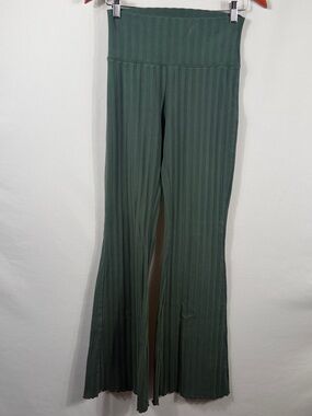Aerie Offline Ribbed Flare-Leg Knit Pants. Defect: Spot on Waist Band. Size M